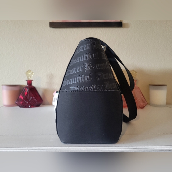 New Without Tags Beautiful Disaster Purse - Picture 2 of 5